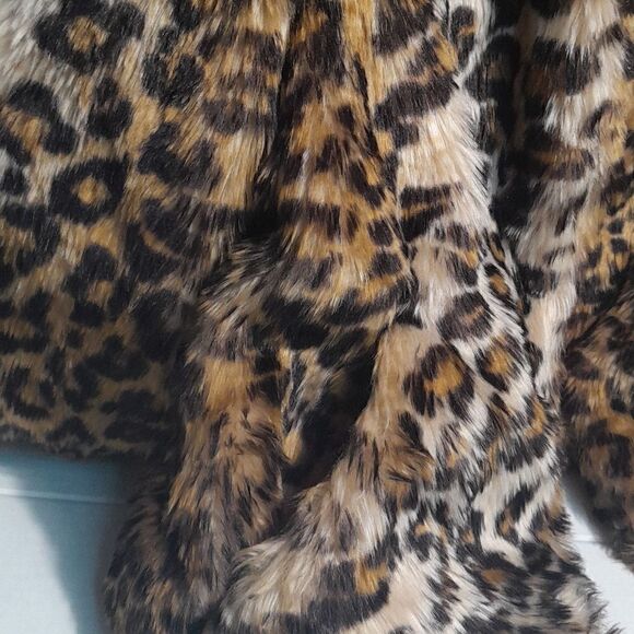 Girls Vera Wang Princess Leopard Coat...Size S...New Condition.. - Picture 6 of 6